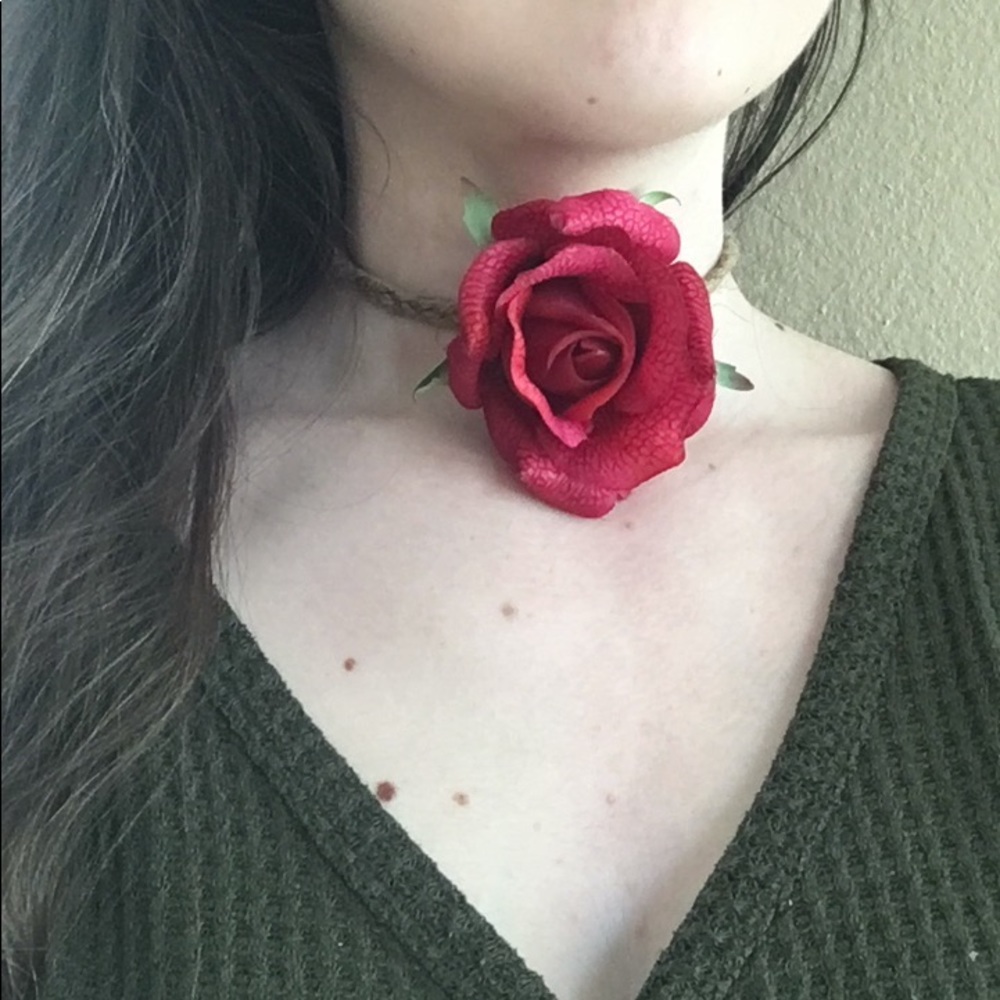 Flower choker- dark pink rose